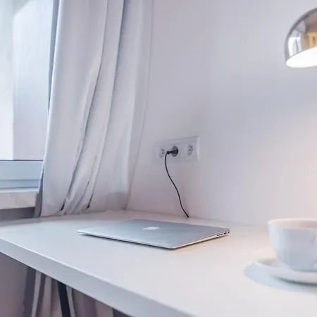 Rent Like - Zlota 65 דירה *